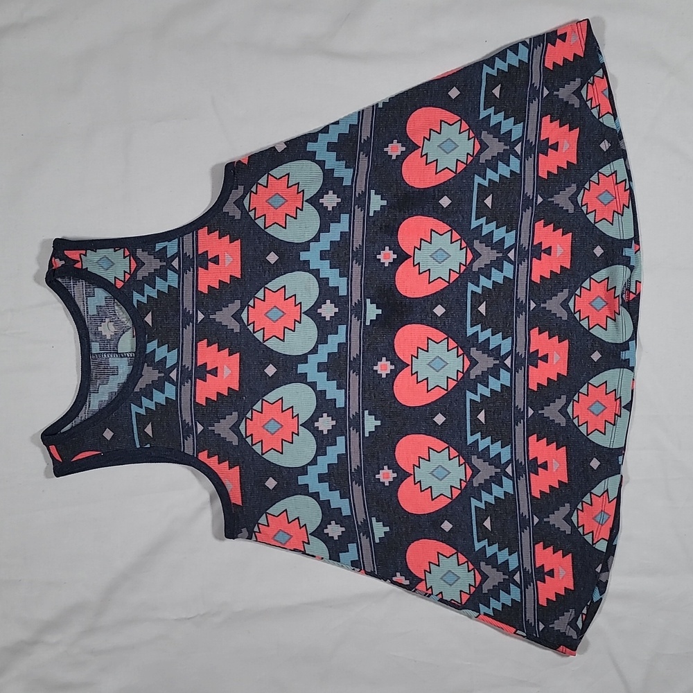 Ribbed Tribal Print Sleeveless Shirt